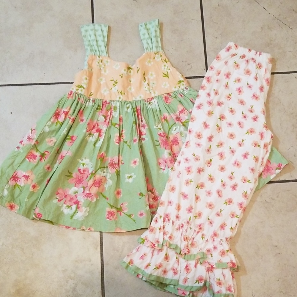 JELLY the Pug size 7 ruffle outfit